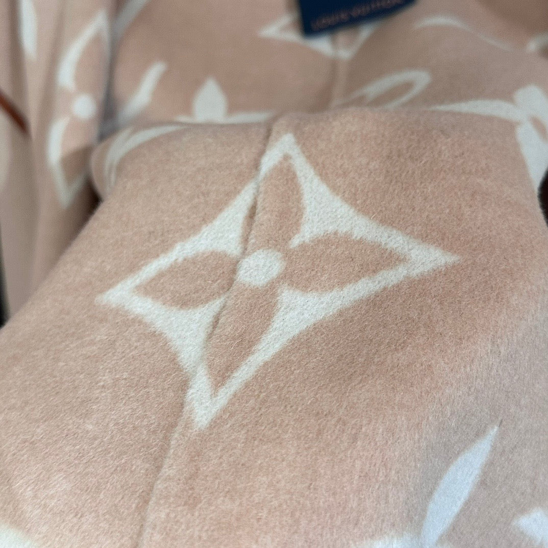 Louis jacquard coat