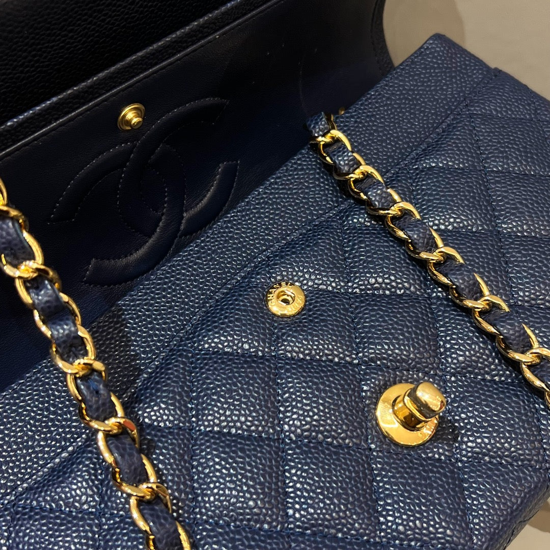 CH CLASSIC 11.12 HANDBAG 25.5 Grained Calfskin Navy Blue
