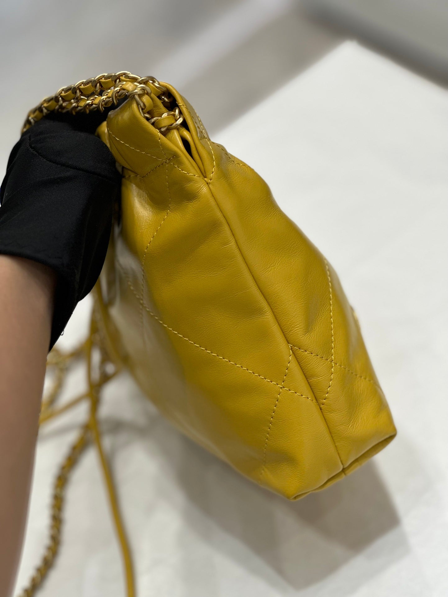 CH Hobo Bags MINI SAC 22