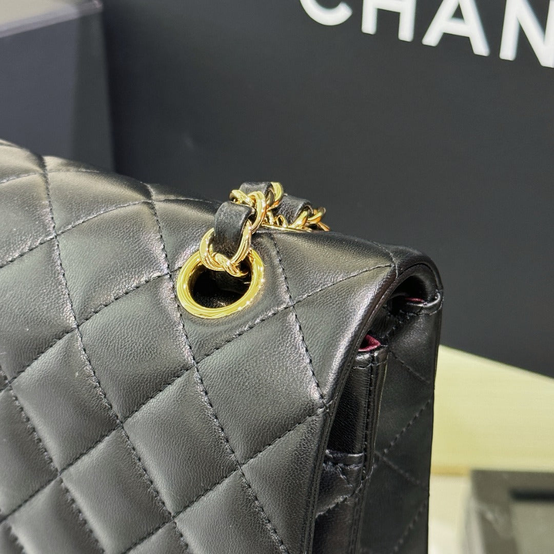 CH CLASSIC 11.12 HANDBAG 25.5 Lambskin Black