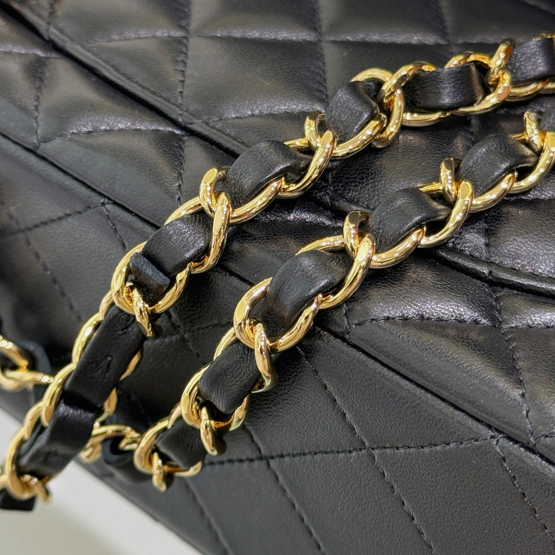 CH CLASSIC 11.12 HANDBAG 25.5 Lambskin Black