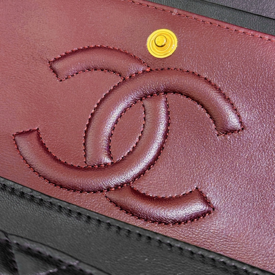 CH CLASSIC 11.12 HANDBAG 25.5 Lambskin Black