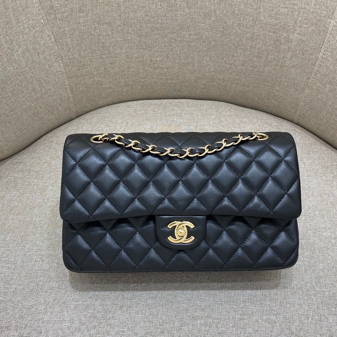 CH CLASSIC 11.12 HANDBAG 25.5 Lambskin Black