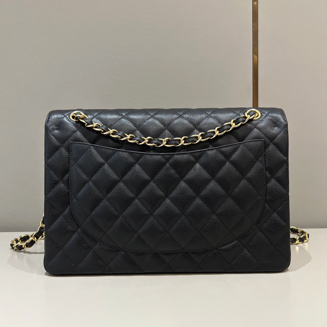 CH MAXI CLASSIC HANDBAG 33 Grained Calfskin Black