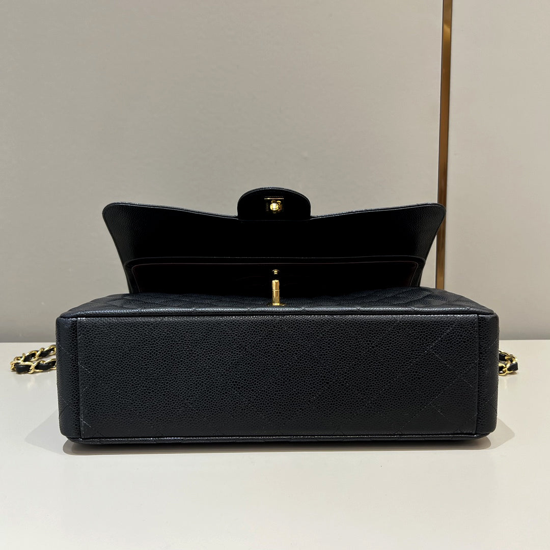 CH MAXI CLASSIC HANDBAG 33 Grained Calfskin Black