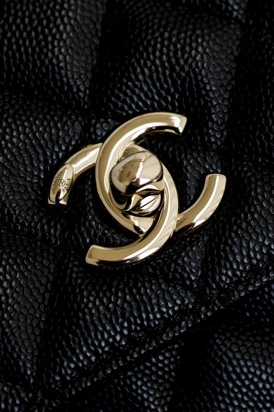CH MINI FLAP BAG WITH TOP HANDLE 19 Grained Calfskin Black