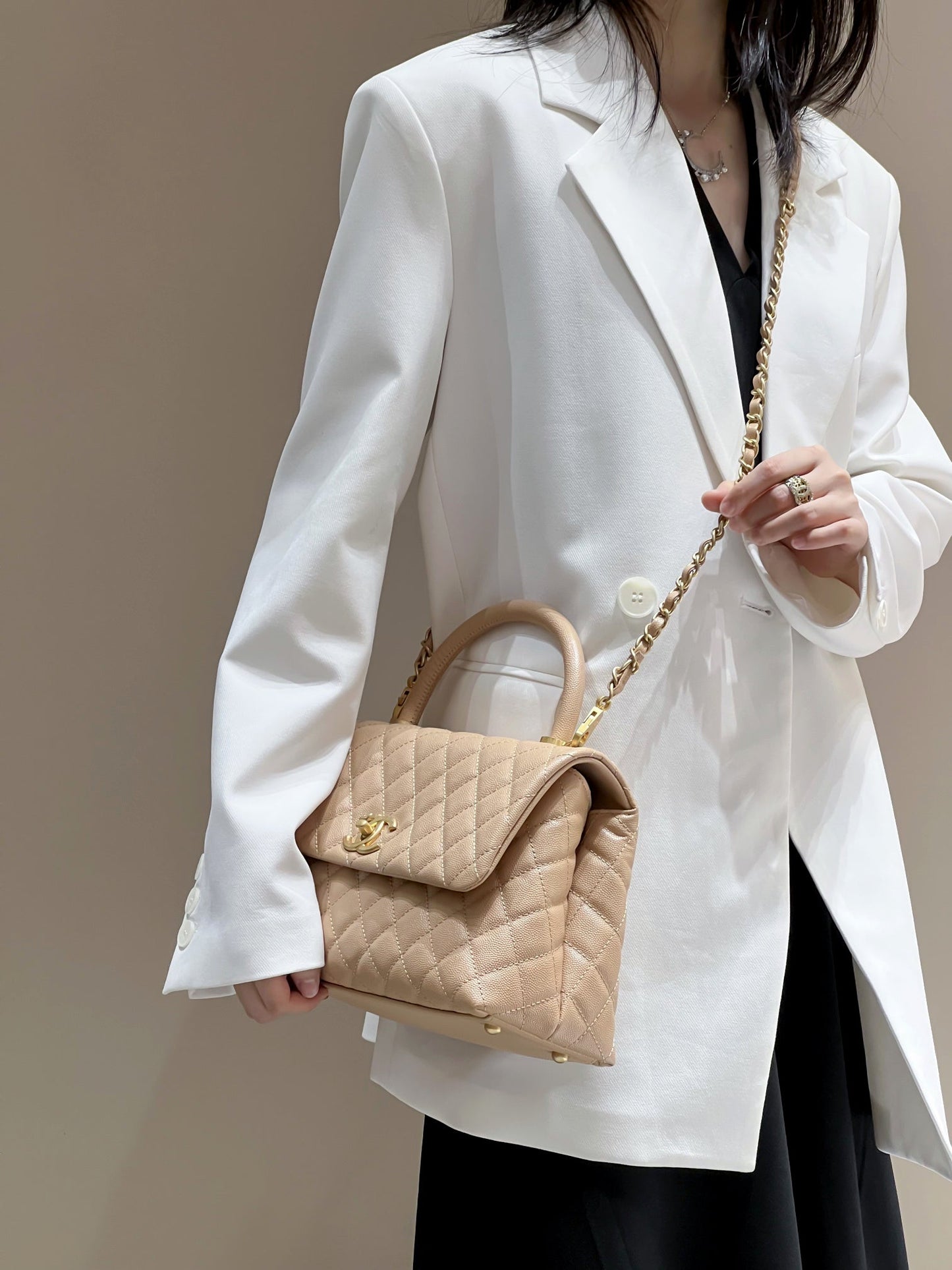 CH LARGE FLAP BAG WITH TOP HANDLE 29 Small Grained Calfskin Light Teas