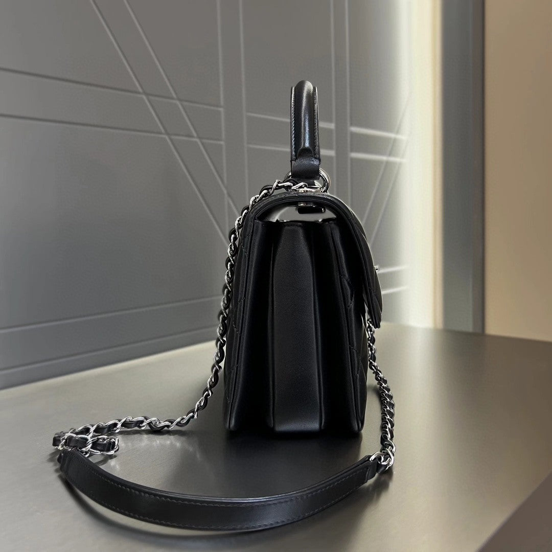 CH FLAP BAG WITH TOP HANDLE Trendy cc Lambskin Black