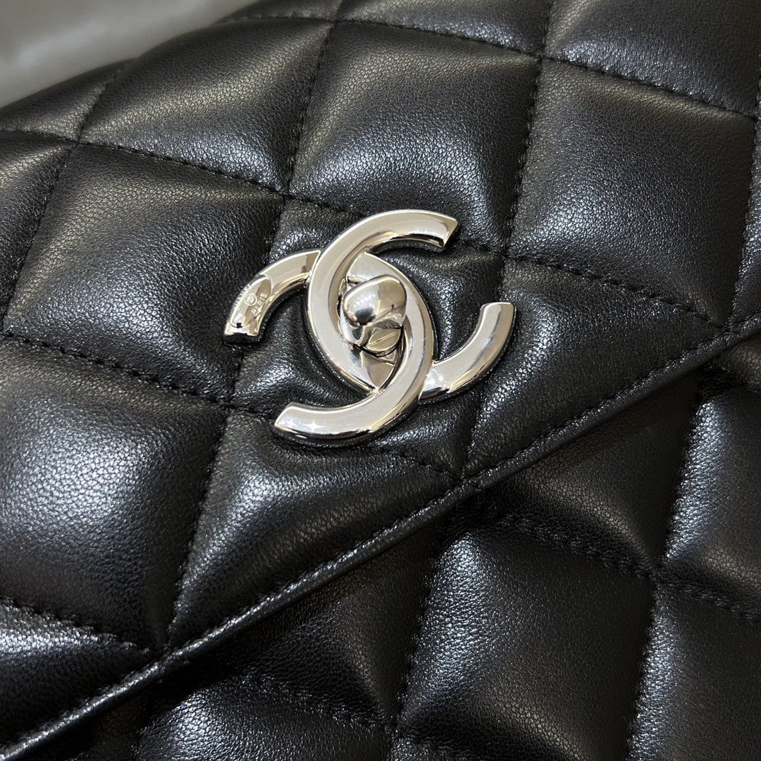 CH FLAP BAG WITH TOP HANDLE Trendy cc Lambskin Black