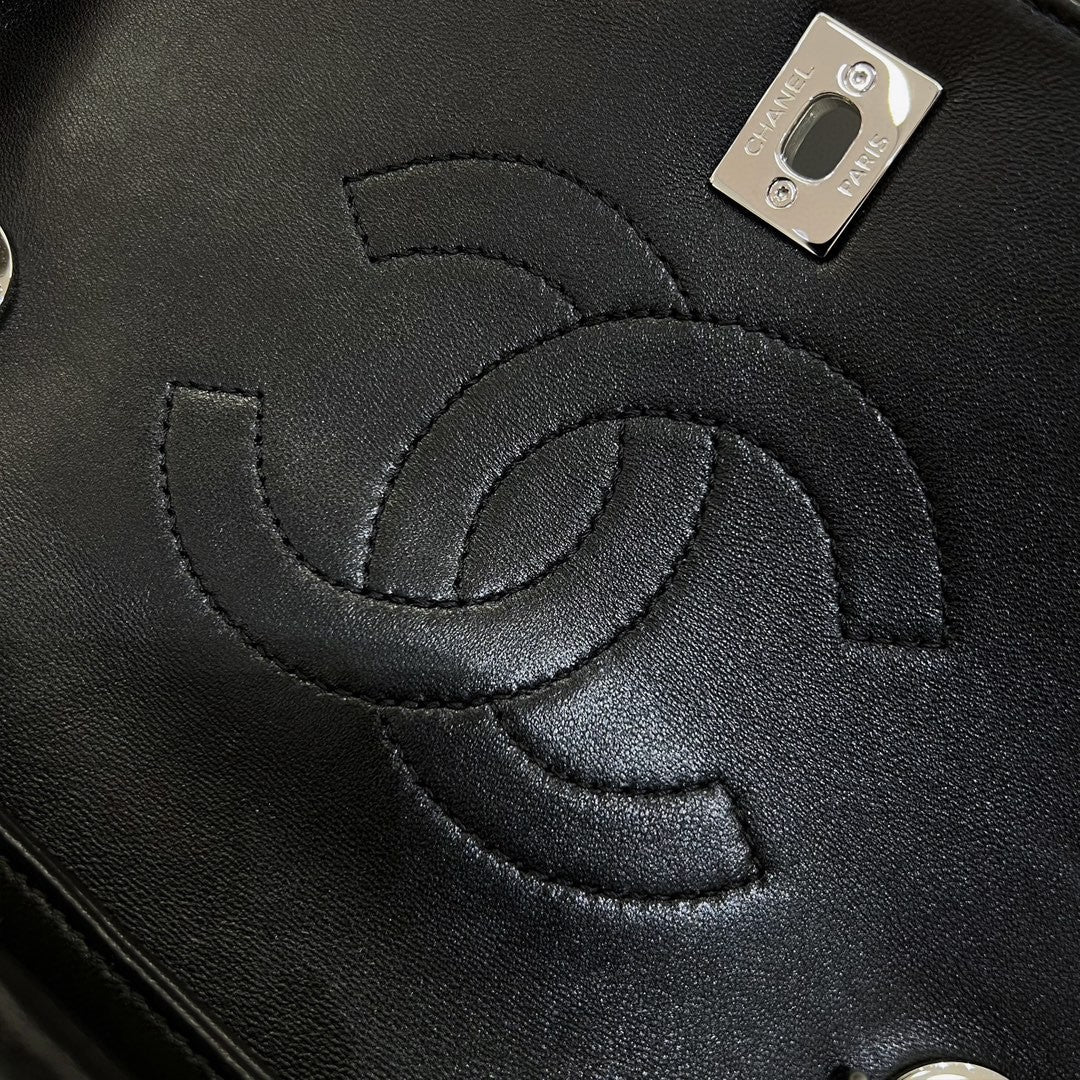 CH FLAP BAG WITH TOP HANDLE Trendy cc Lambskin Black