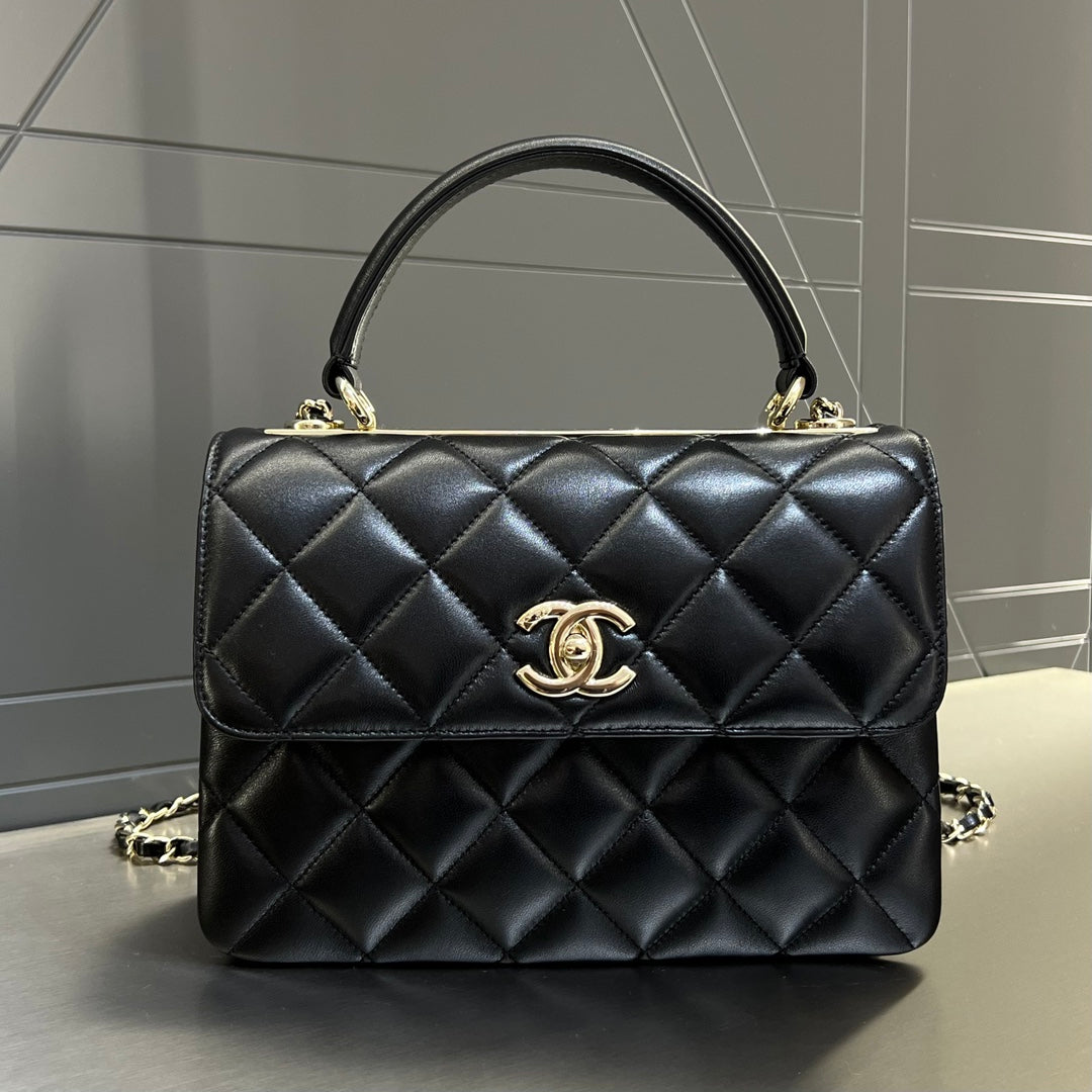 CH FLAP BAG WITH TOP HANDLE Trendy cc Lambskin Black