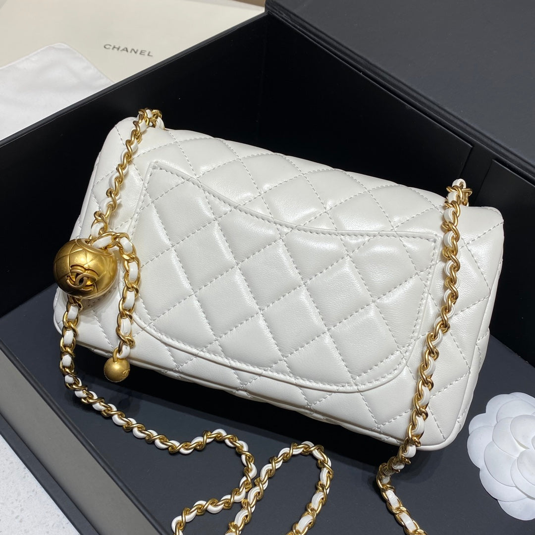 CH CF20 Golden Globe CLASSIC HANDBAG Lambskin White