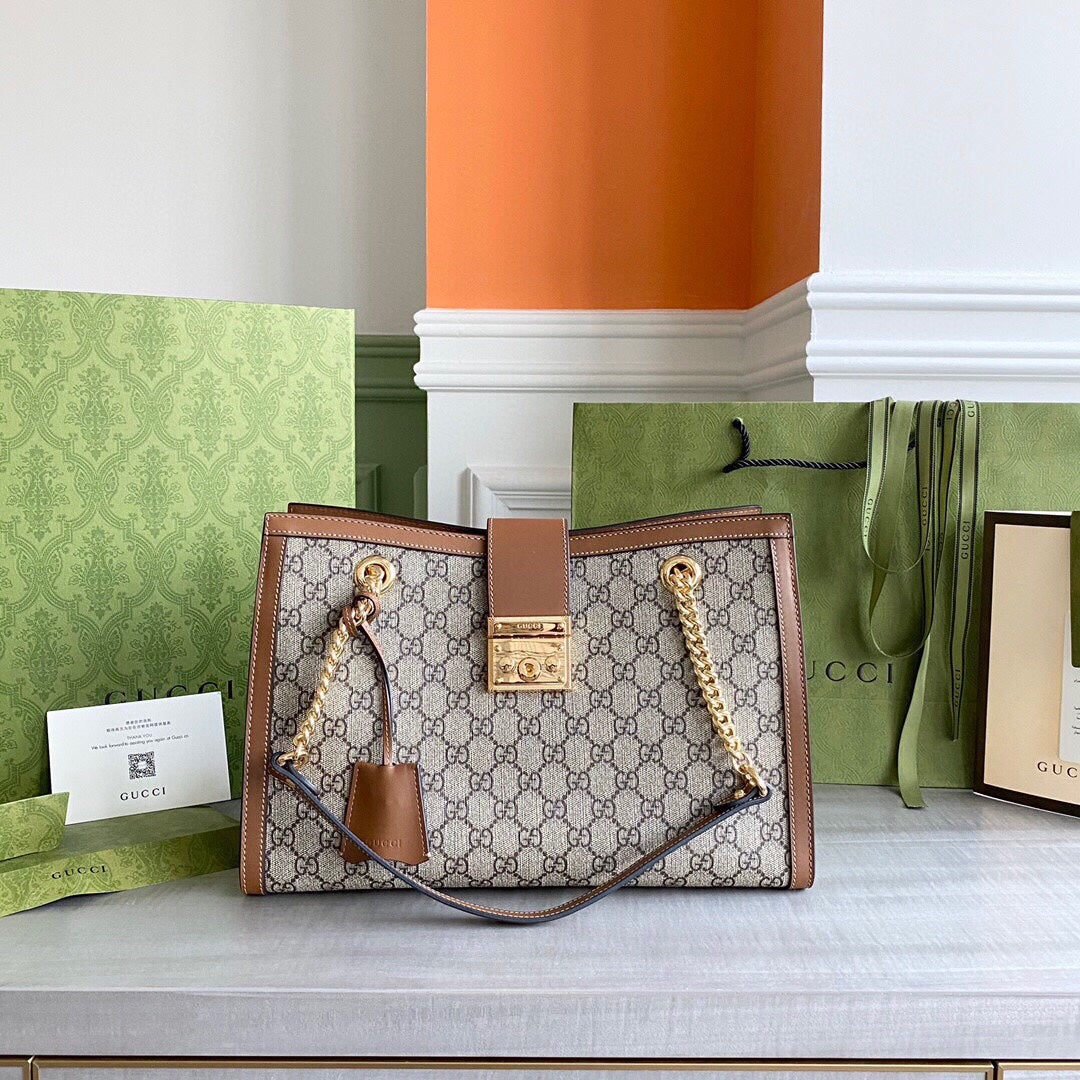 GC Padlock medium shoulder bag tote Beige/ebony GG Supreme canvas, with brown leather detail