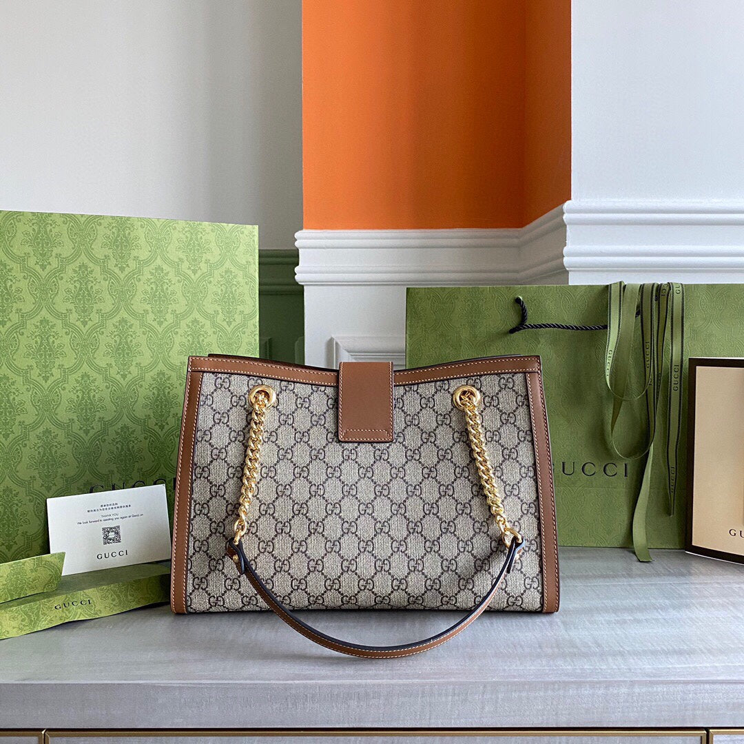 GC Padlock medium shoulder bag tote Beige/ebony GG Supreme canvas, with brown leather detail