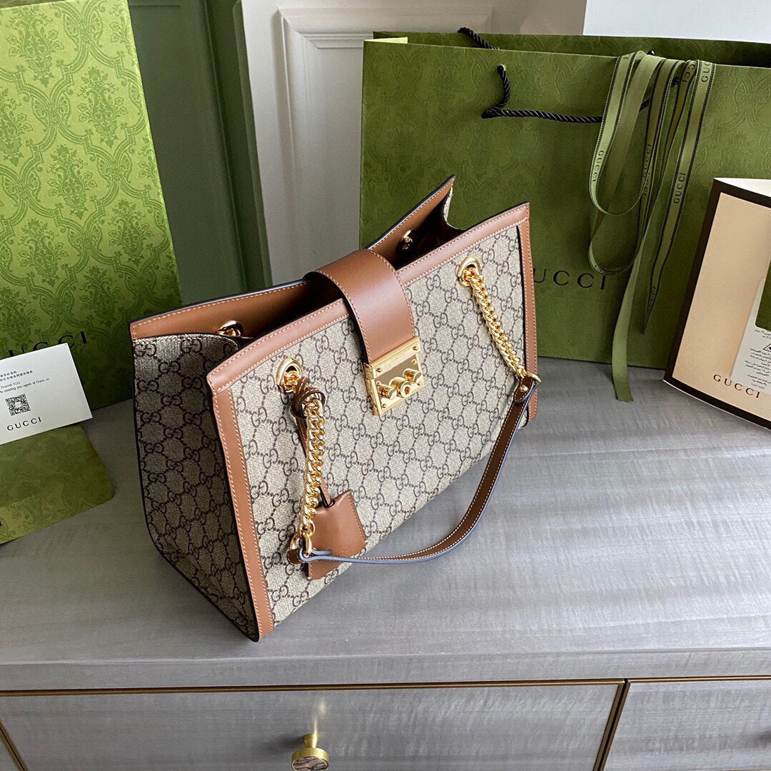 GC Padlock medium shoulder bag tote Beige/ebony GG Supreme canvas, with brown leather detail