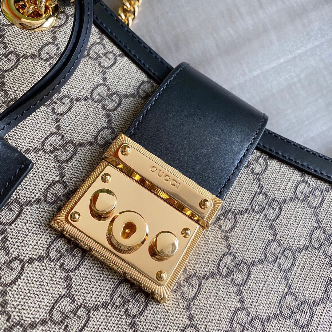GC Padlock medium shoulder bag tote Beige/ebony GG Supreme canvas, with brown leather detail