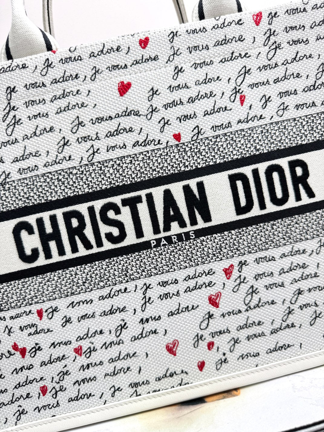 DO Dioramour Small Book Tote White Embroidery with Black and Red Je Vous Adore Motif and