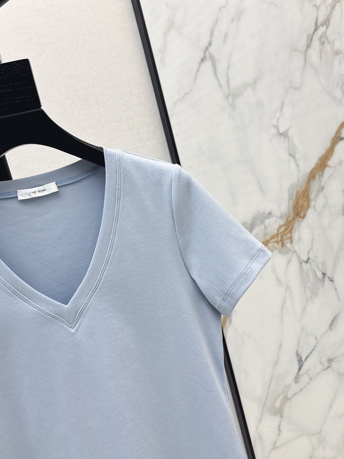 row 25ss V neck t-shirt