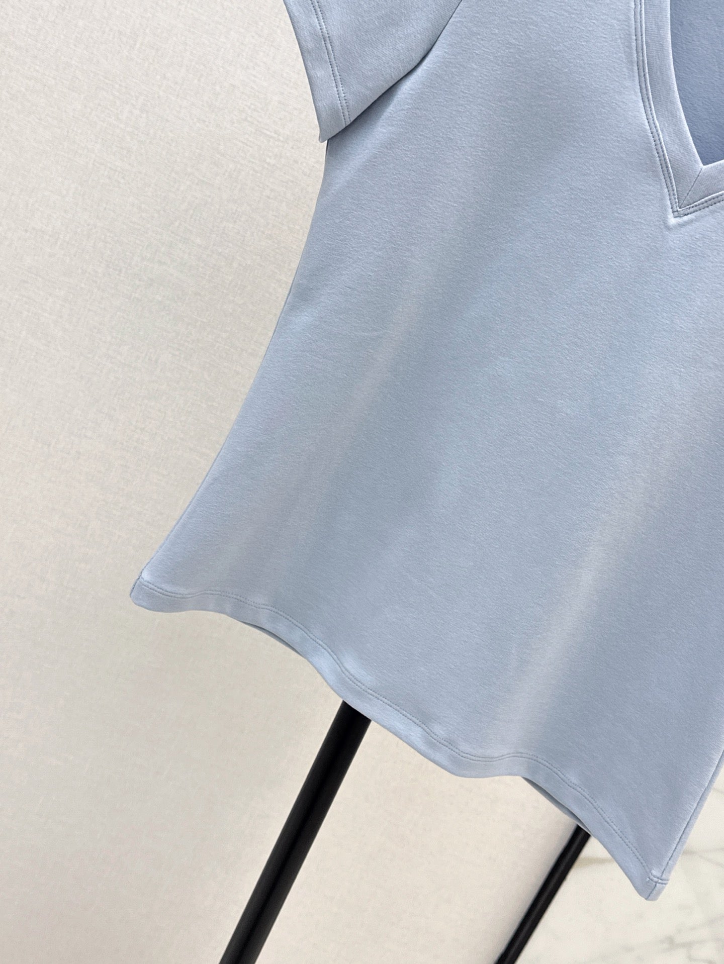 row 25ss V neck t-shirt