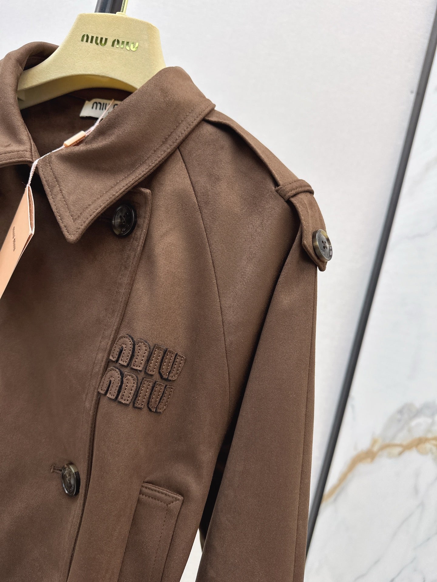 miu 25ss short trench coat