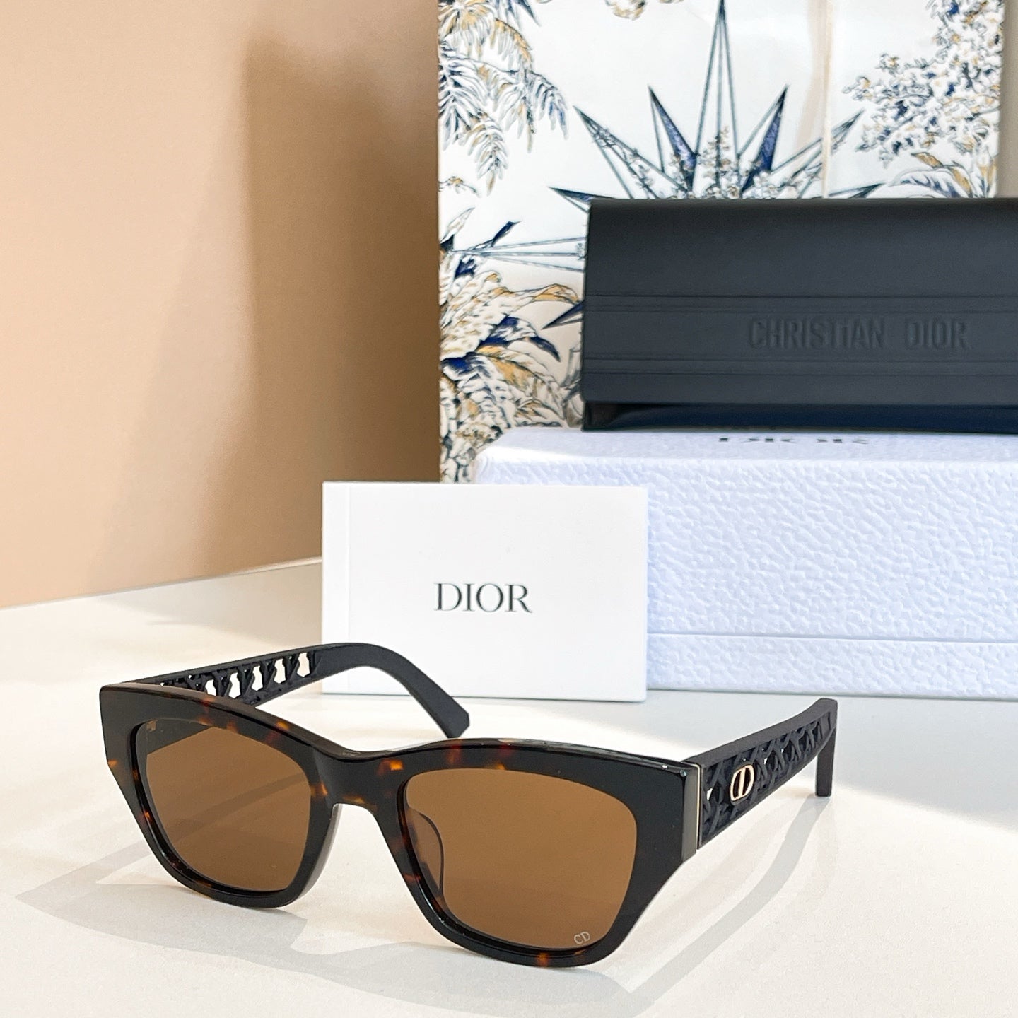 Dio S2I sunglasses