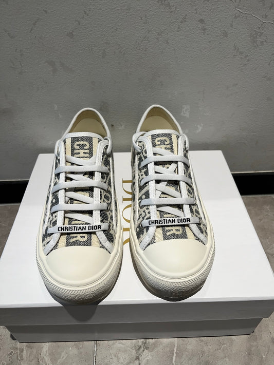 D walk‘n sneaker
