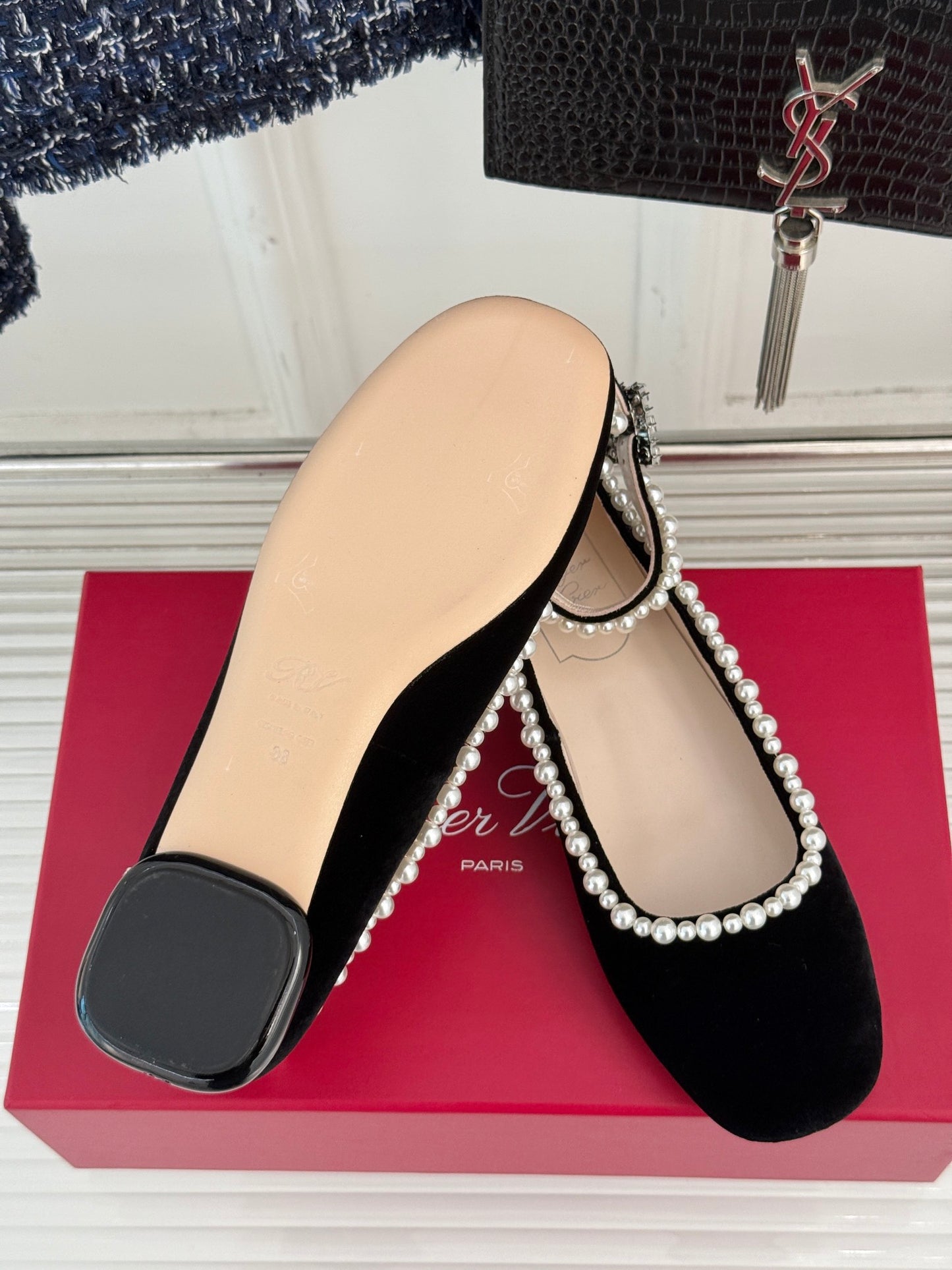 Roger Vi pearls ballerina shoes