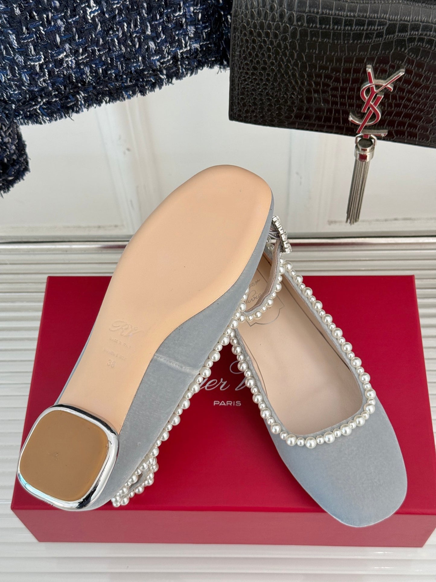 Roger Vi pearls ballerina shoes