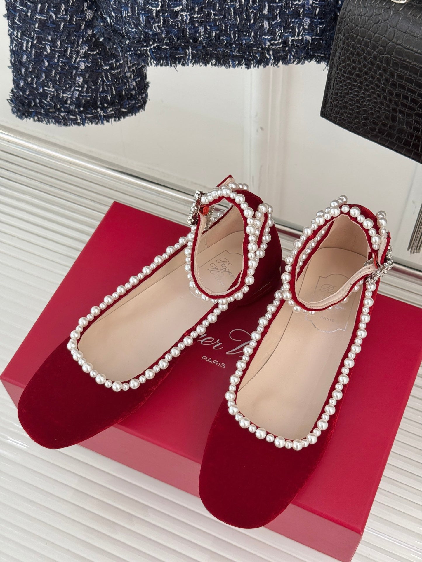 Roger Vi pearls ballerina shoes