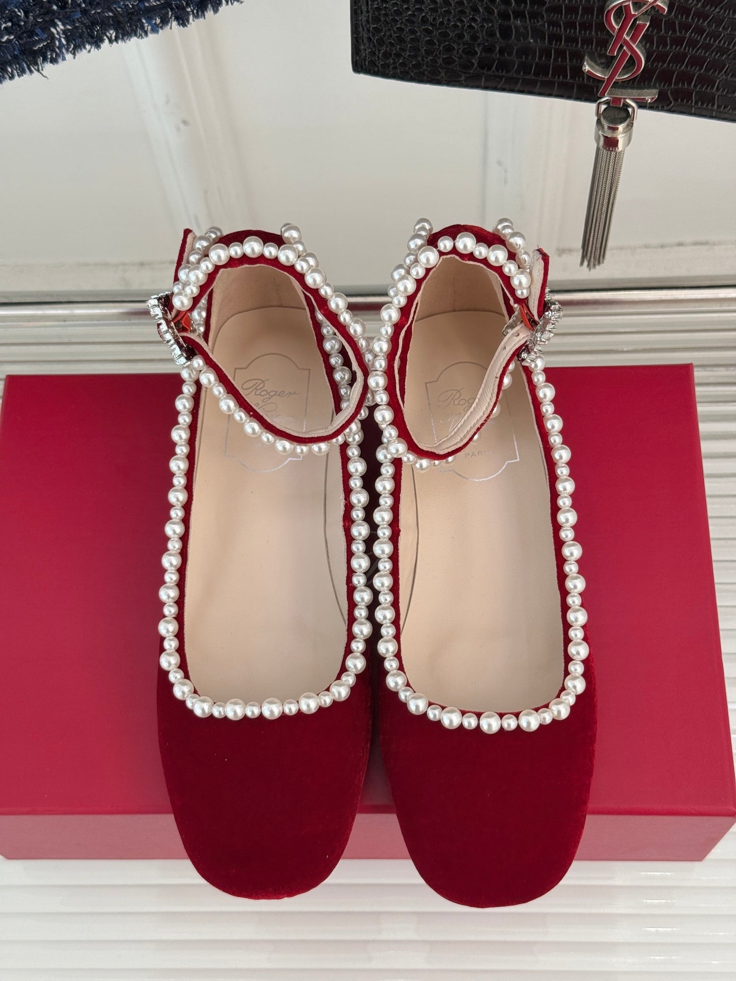 Roger Vi pearls ballerina shoes
