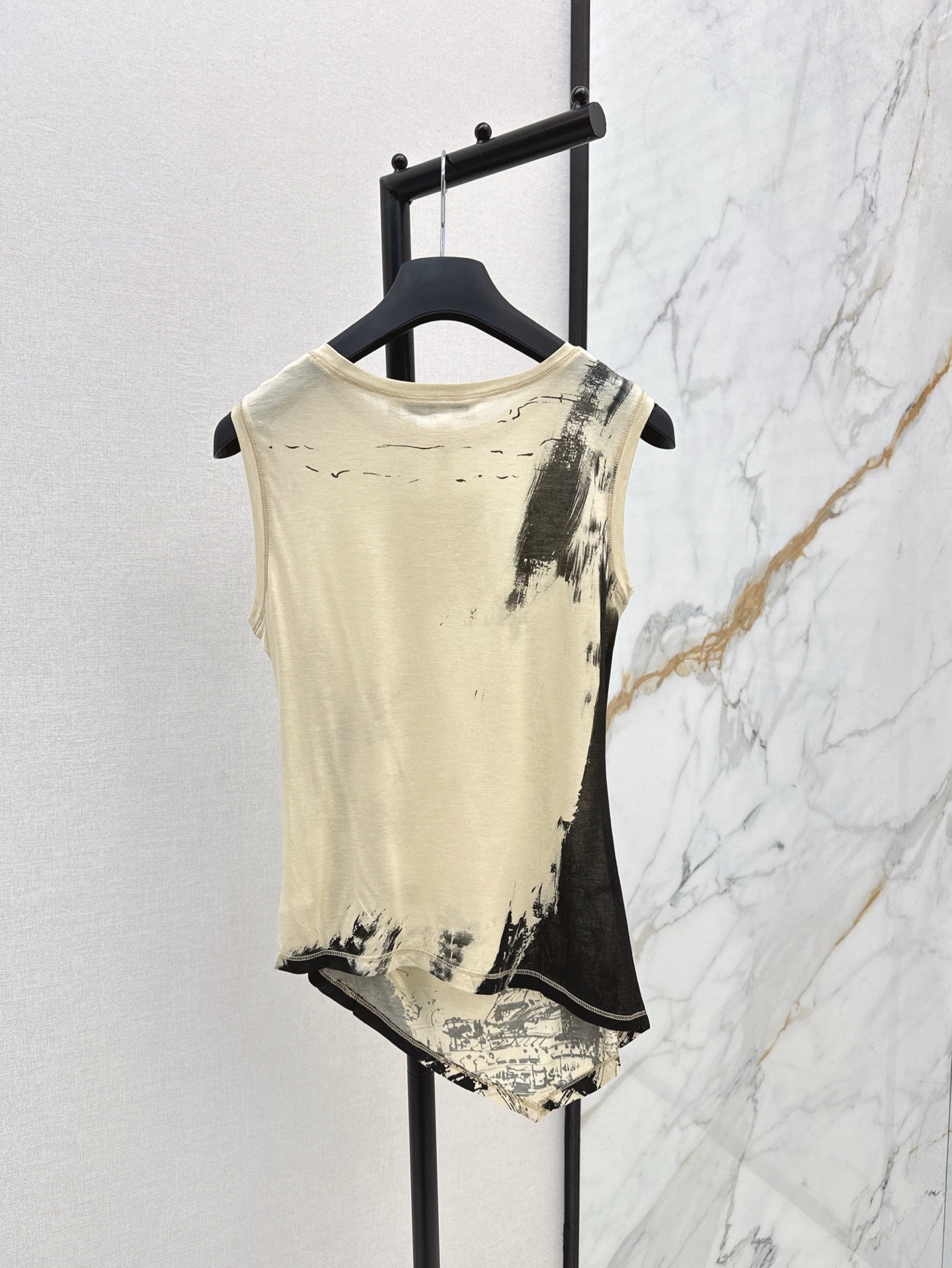 Dio 25ss printed sleeveless