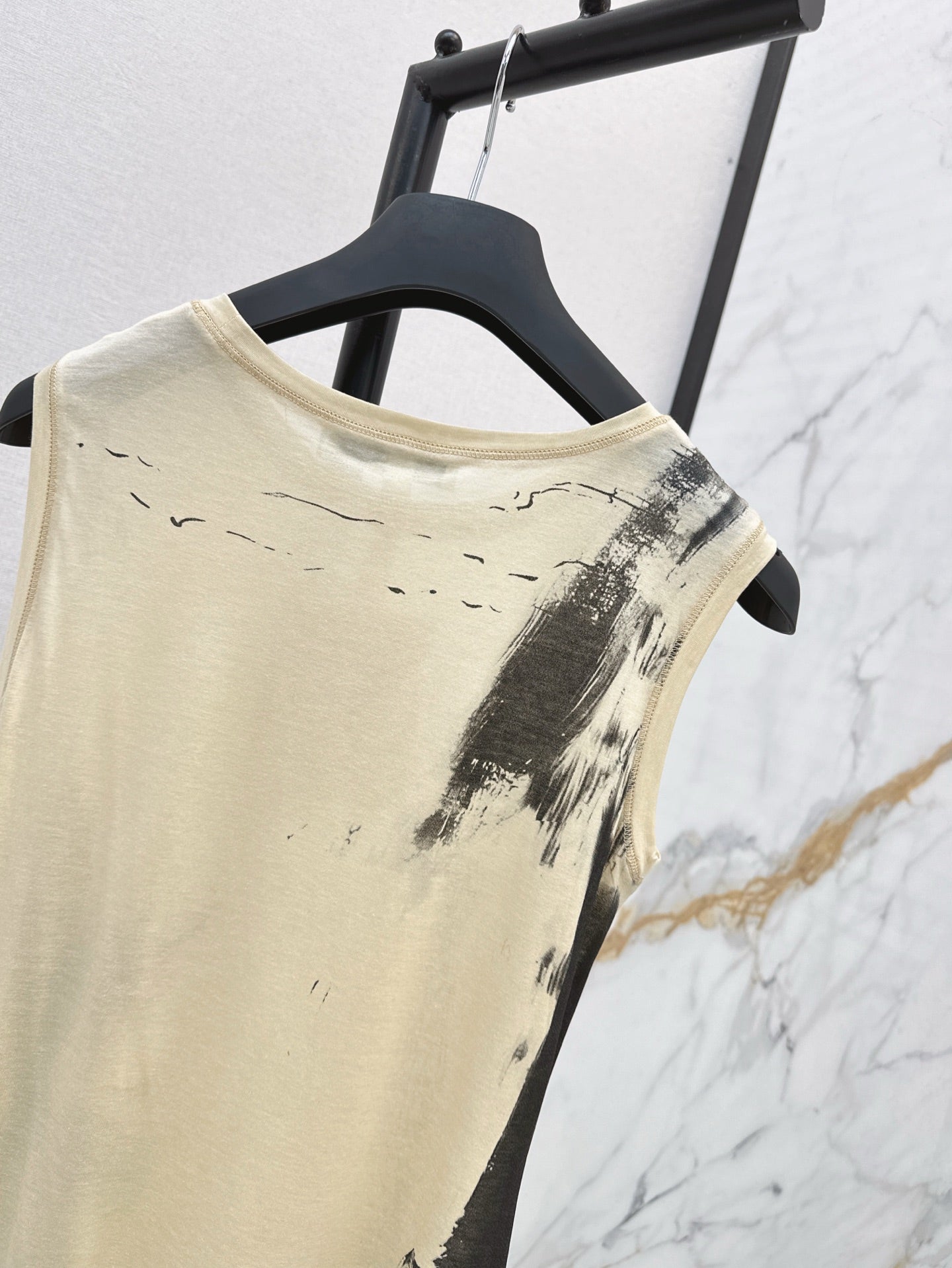 Dio 25ss printed sleeveless