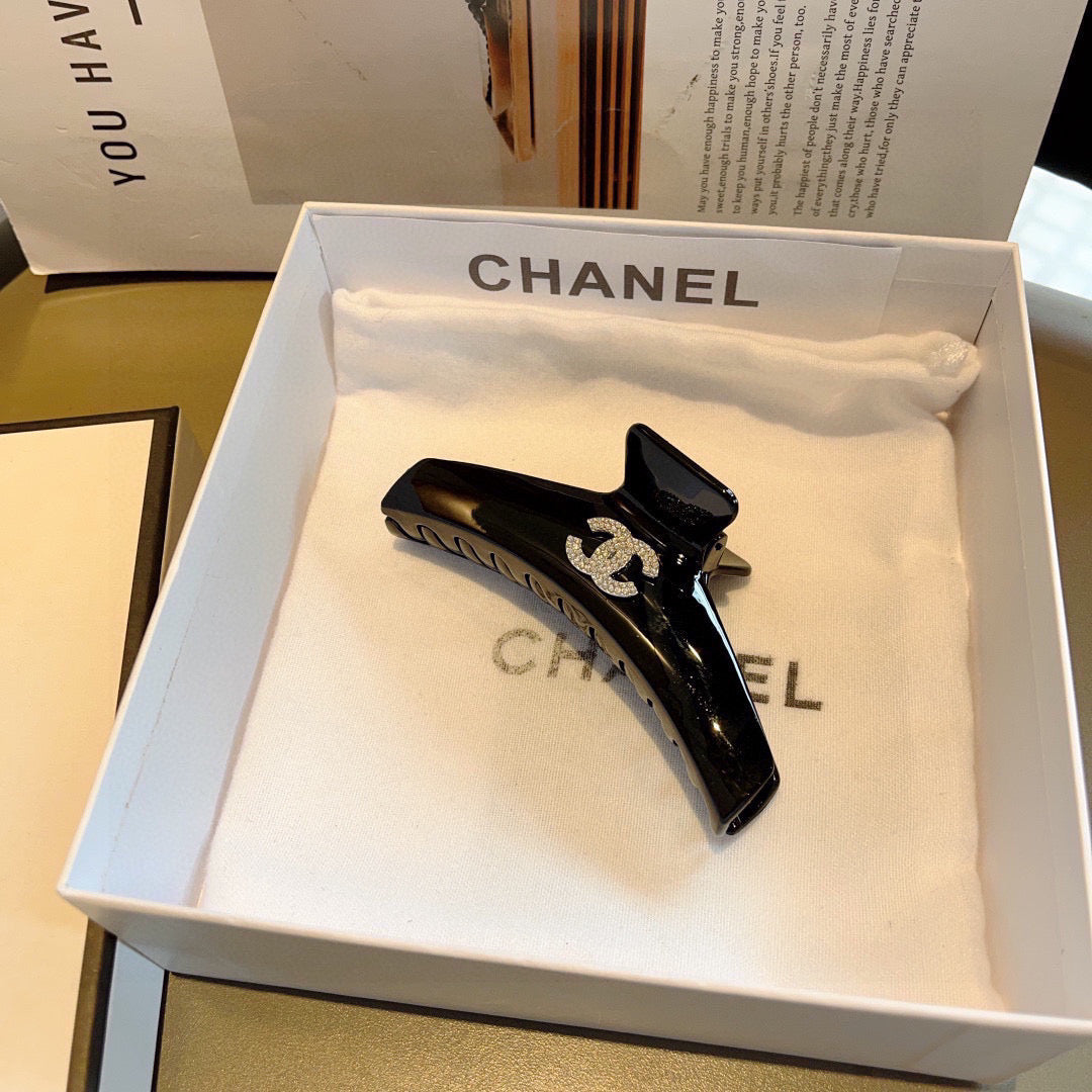 Chan hair clips