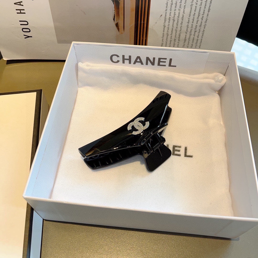 Chan hair clips