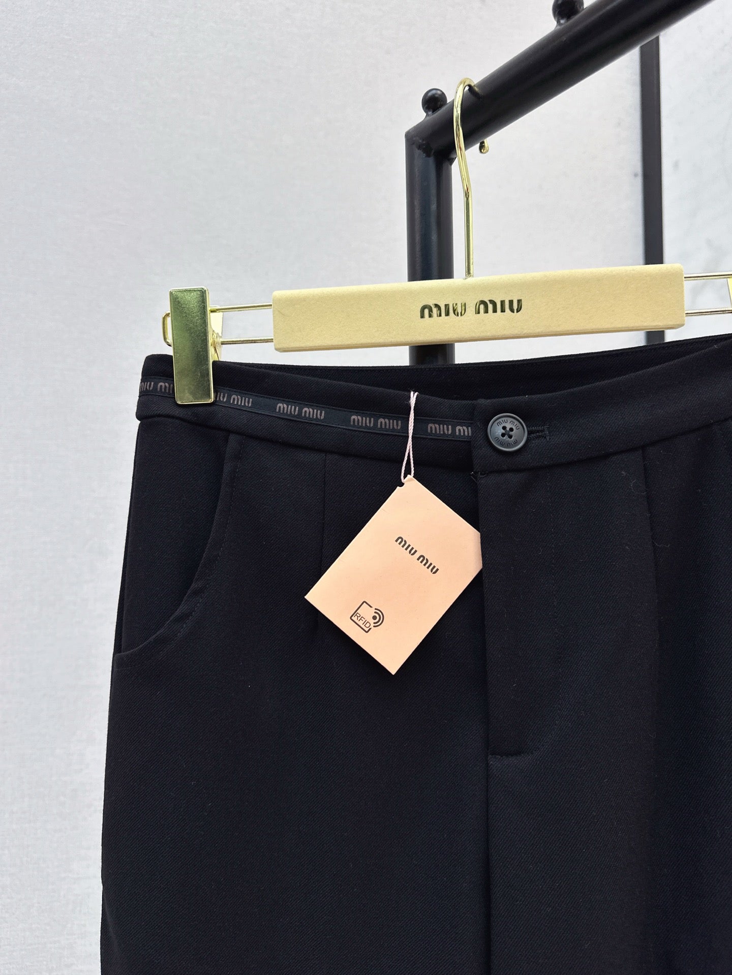 Miu 25ss webbing pants
