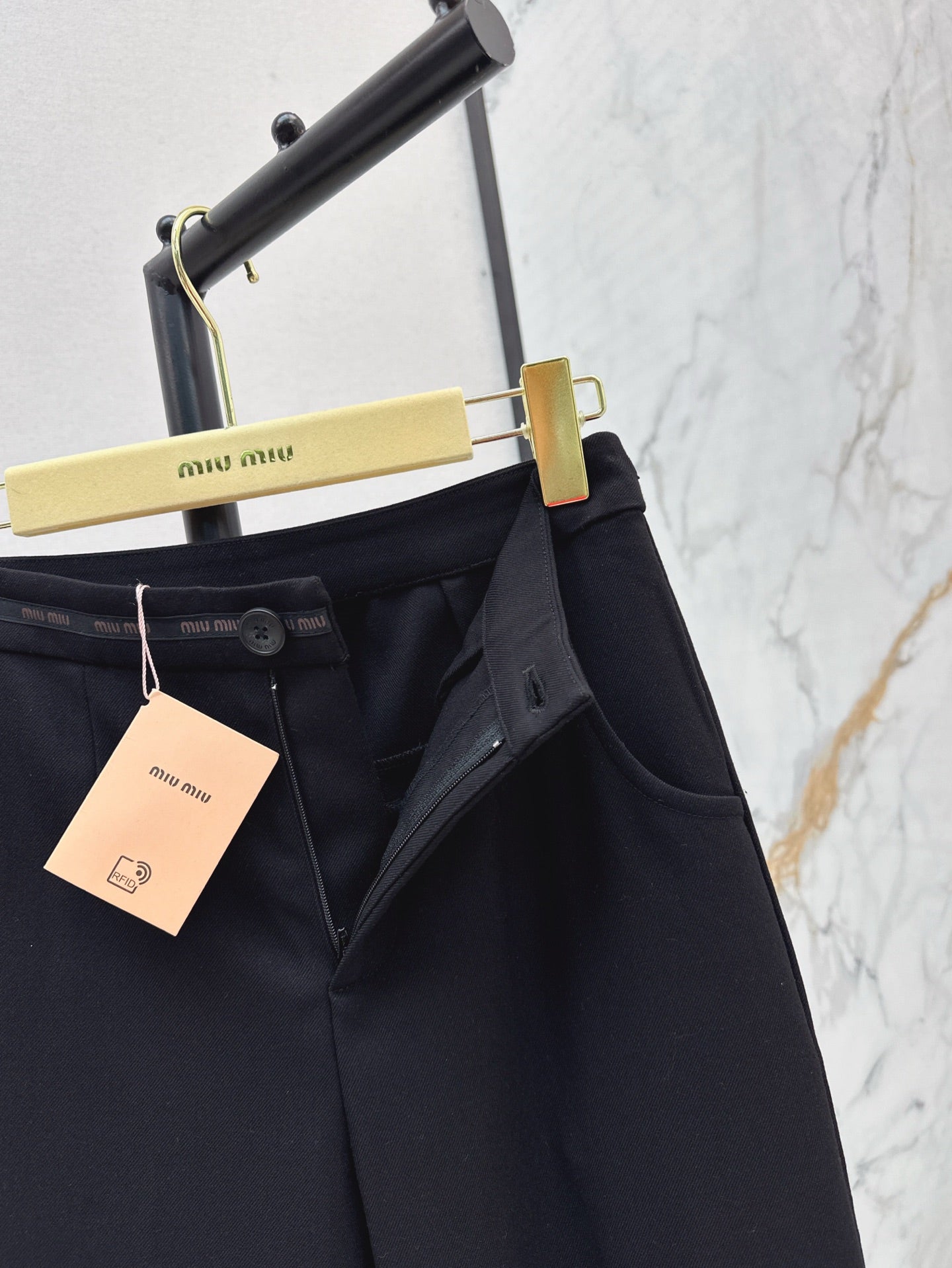 Miu 25ss webbing pants