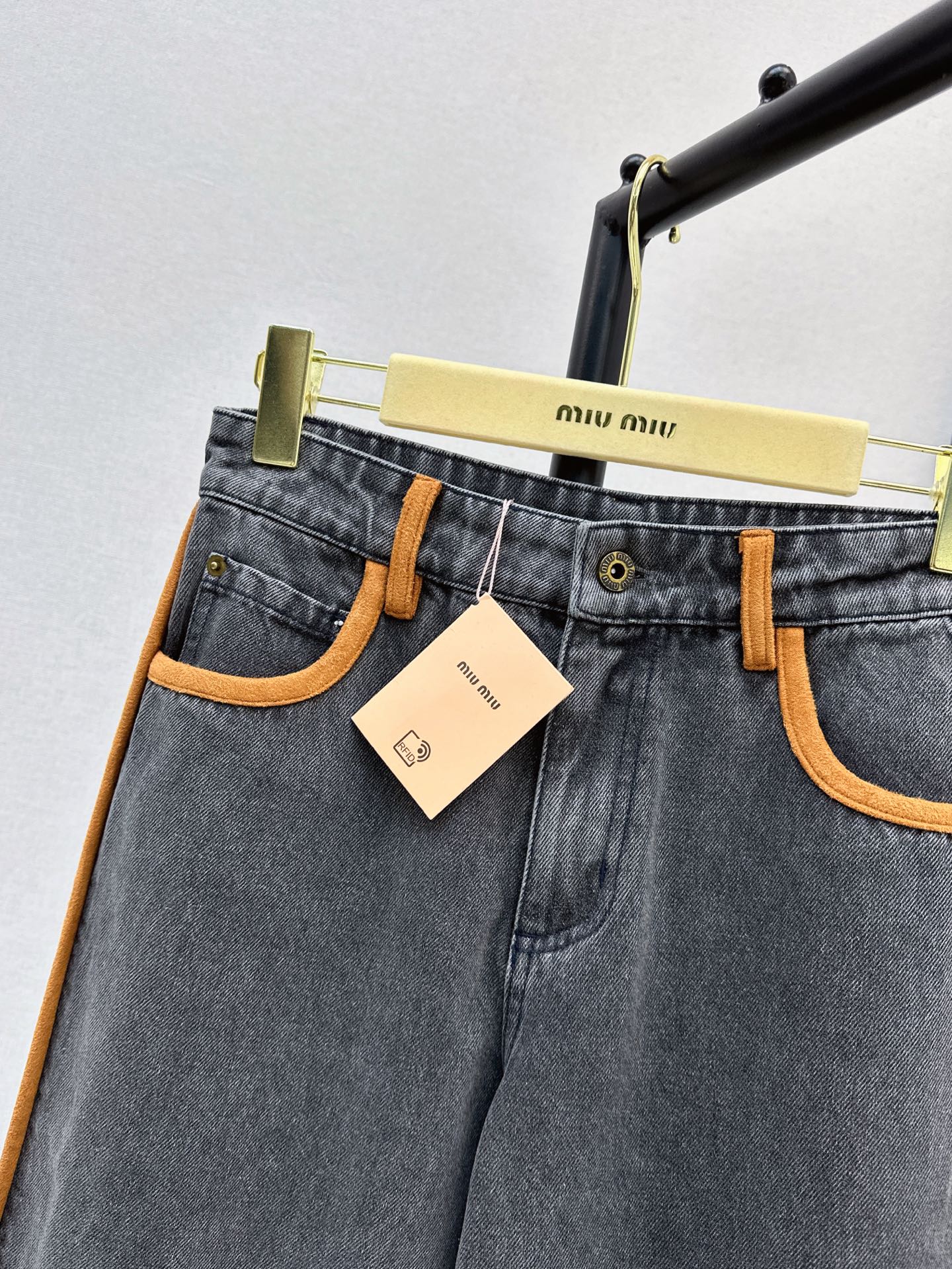 Miu 25ss embroidered jeans