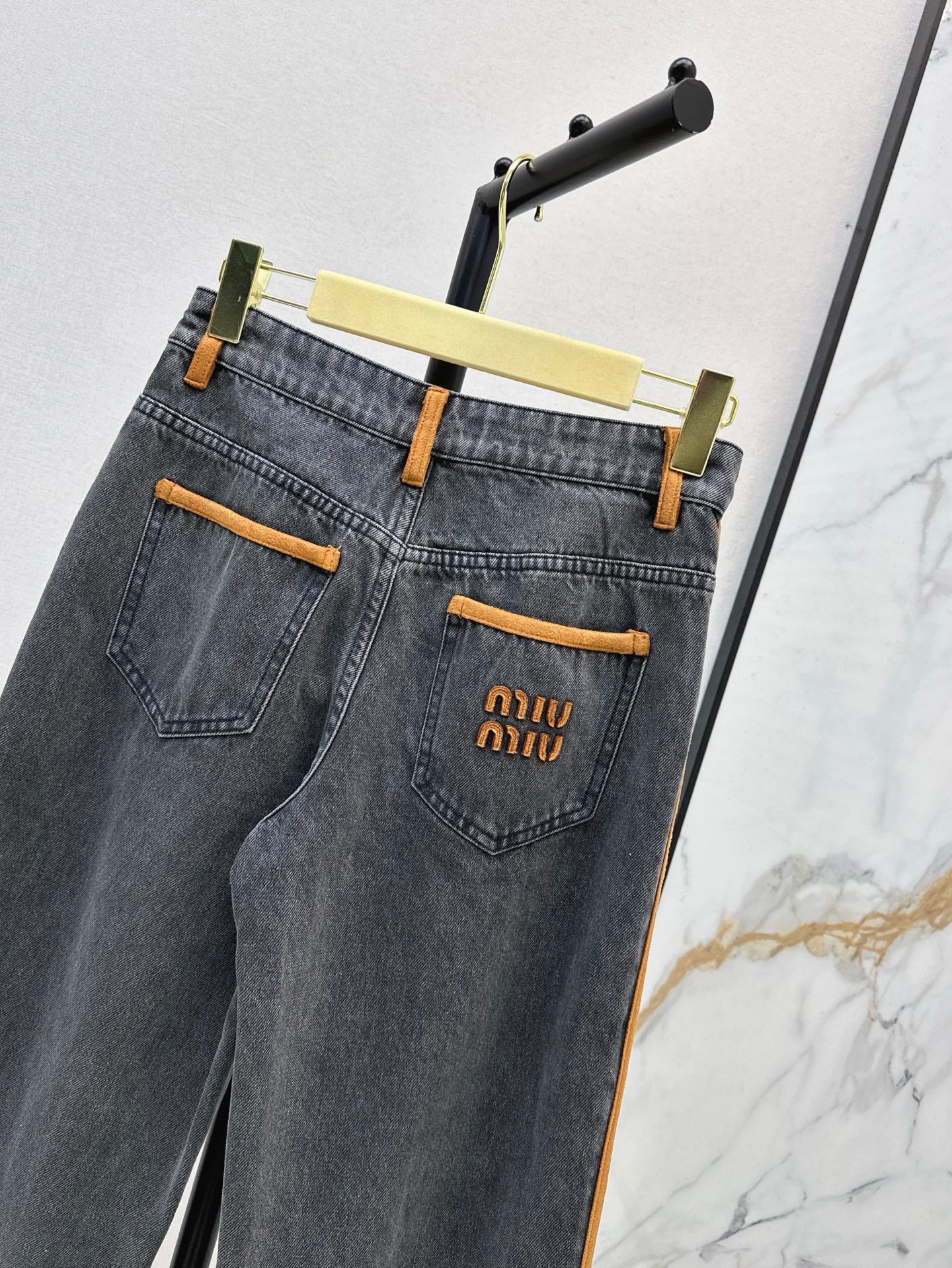 Miu 25ss embroidered jeans