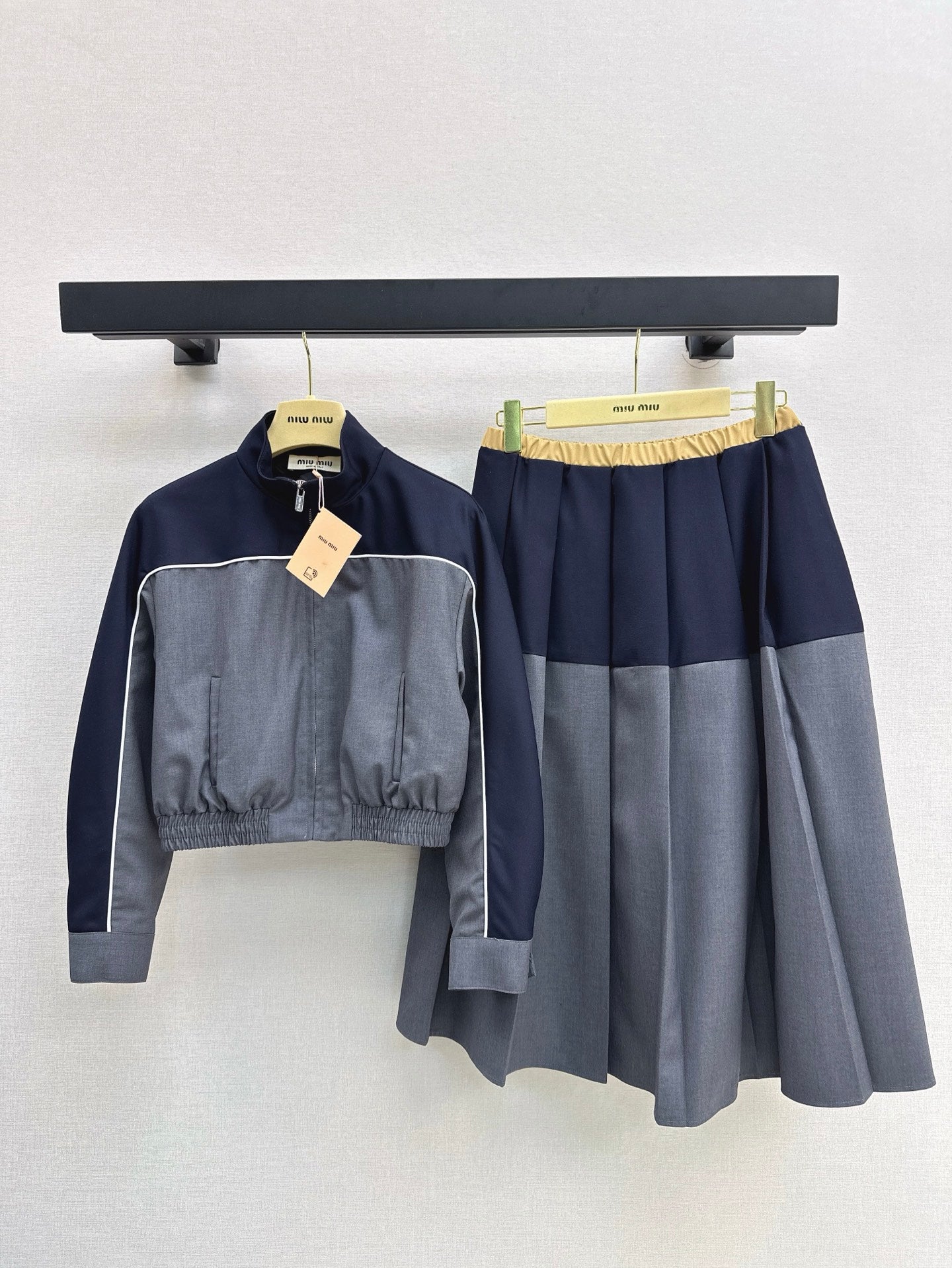Miu 25ss crop jacket skirt suit