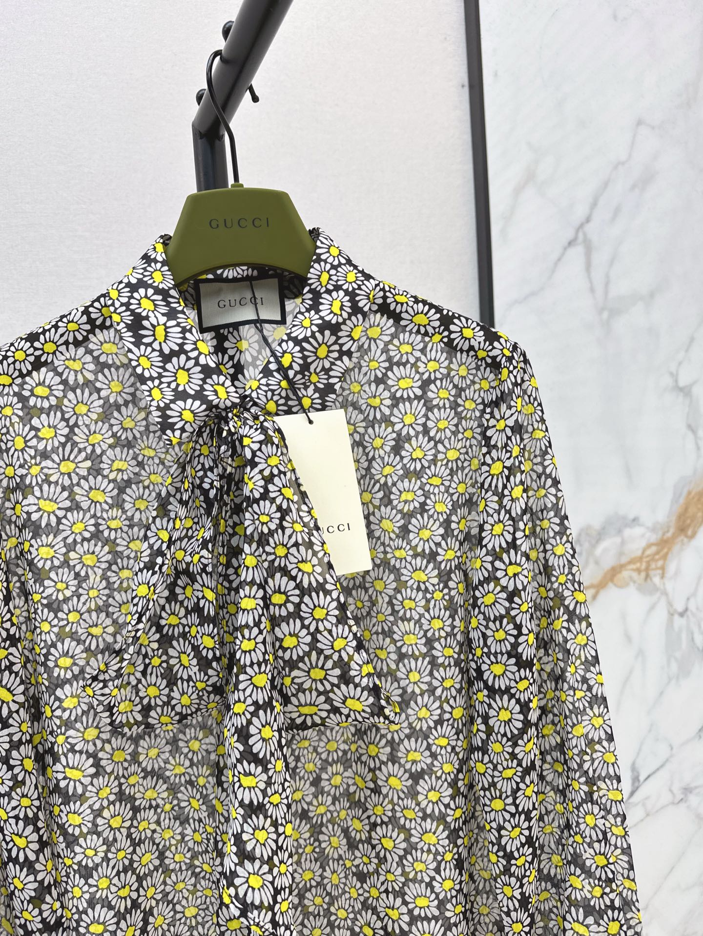 guc 25ss Silk printed shirt