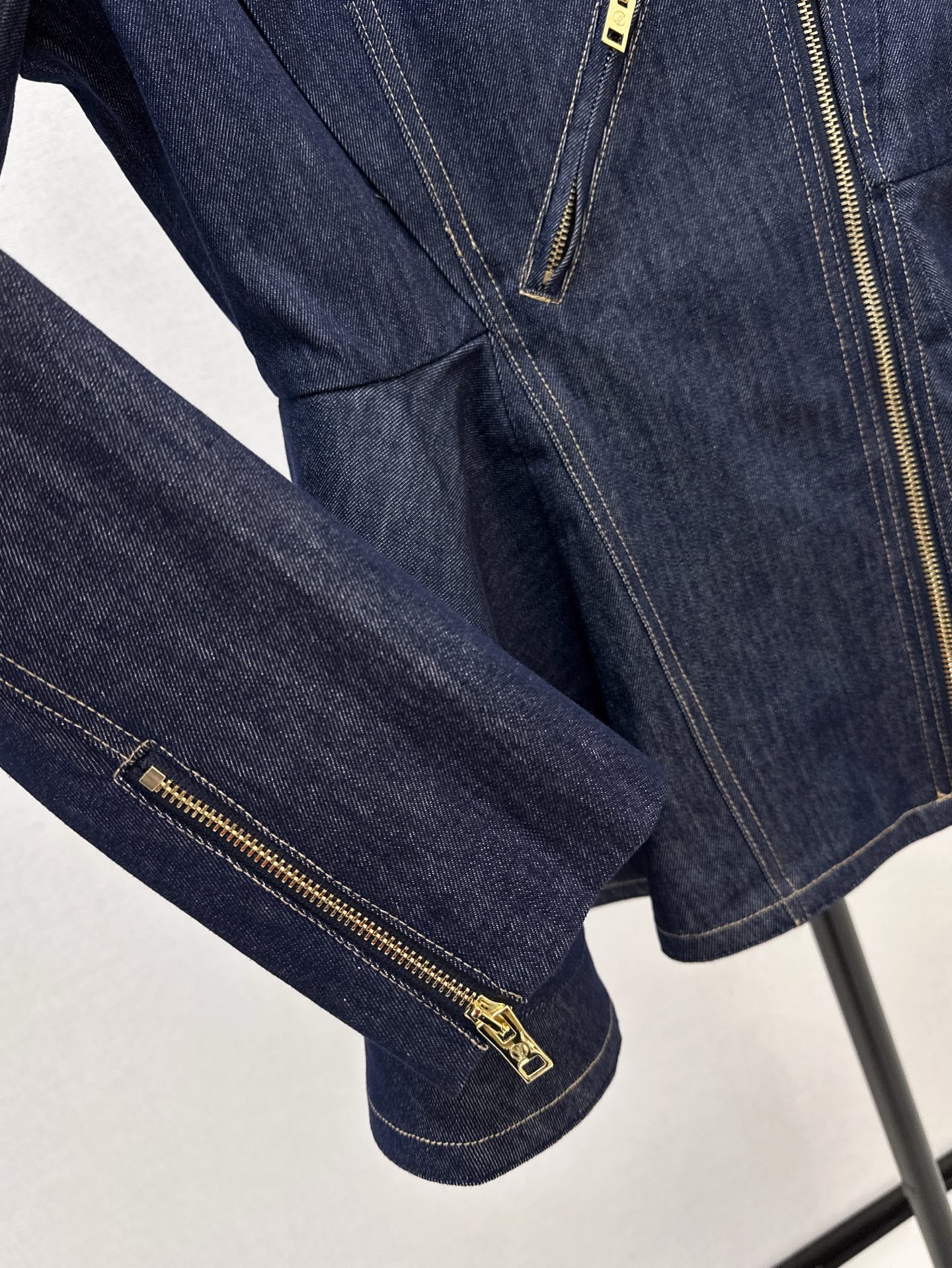 Louis 25ss denim ruffle jacket