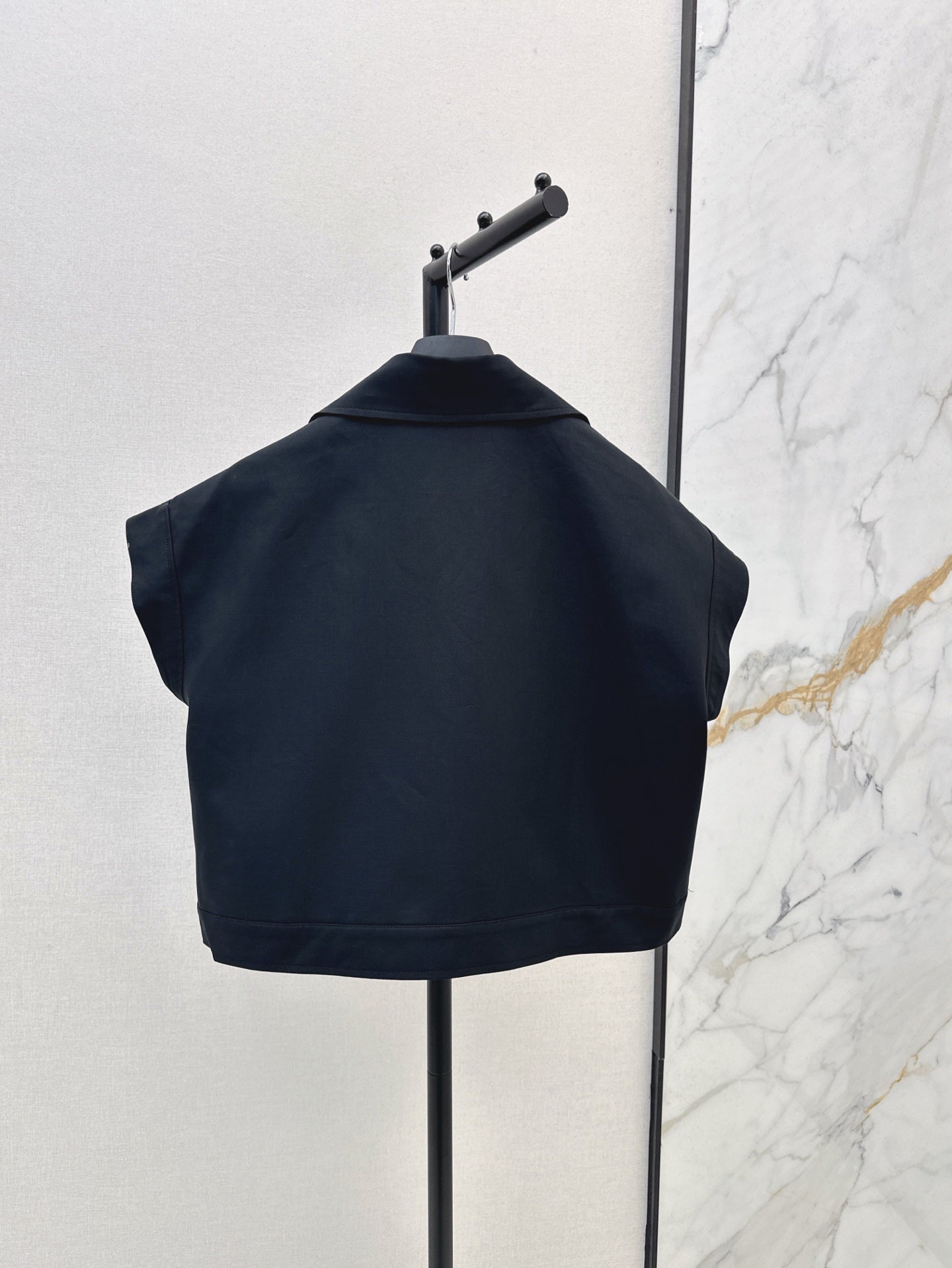 Dio 25ss sleeveless jacket