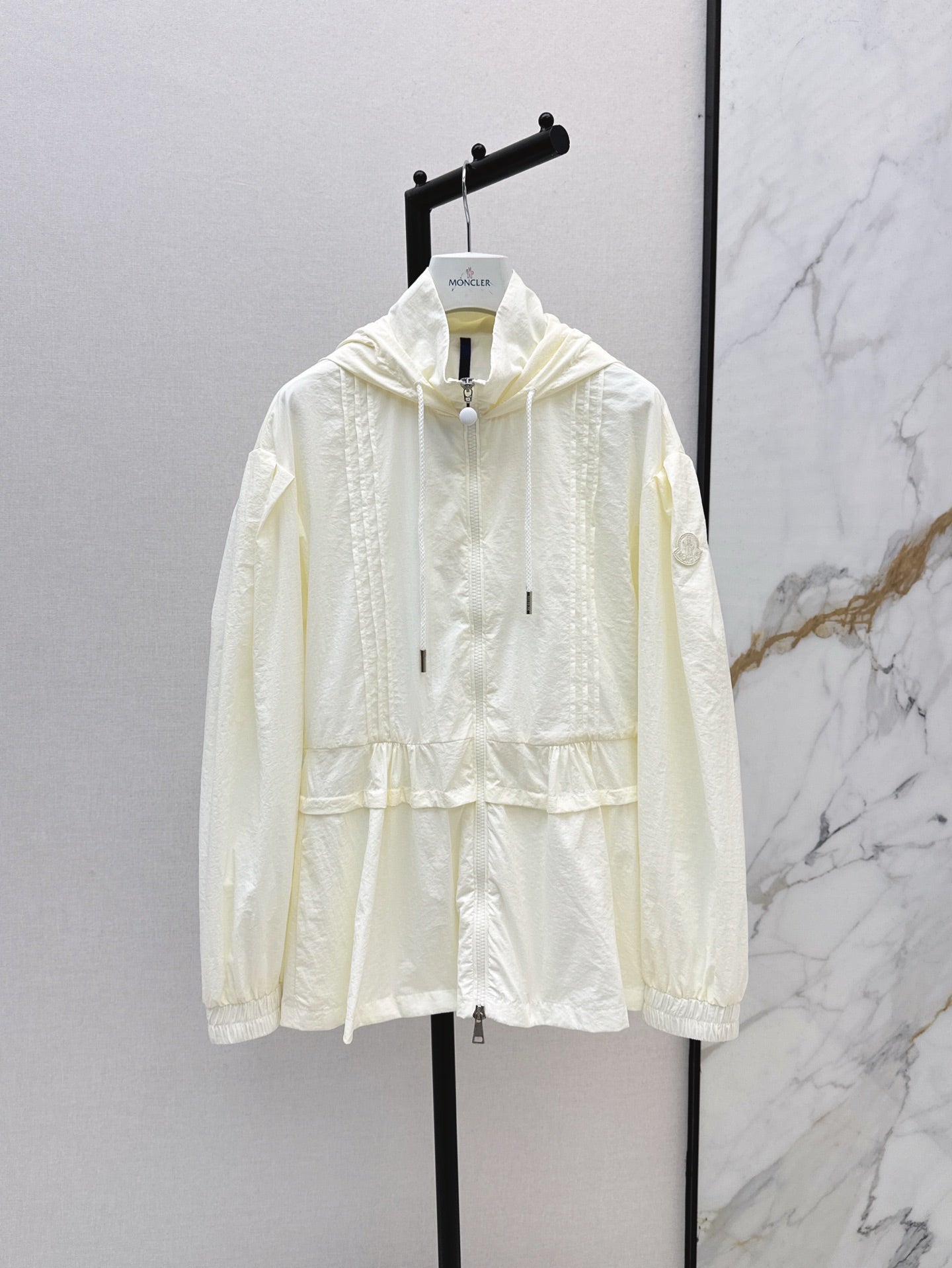 Moncl 25ss drawstring jacket