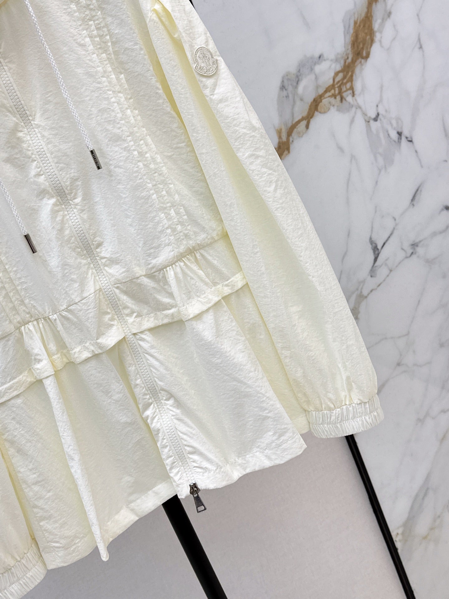 Moncl 25ss drawstring jacket