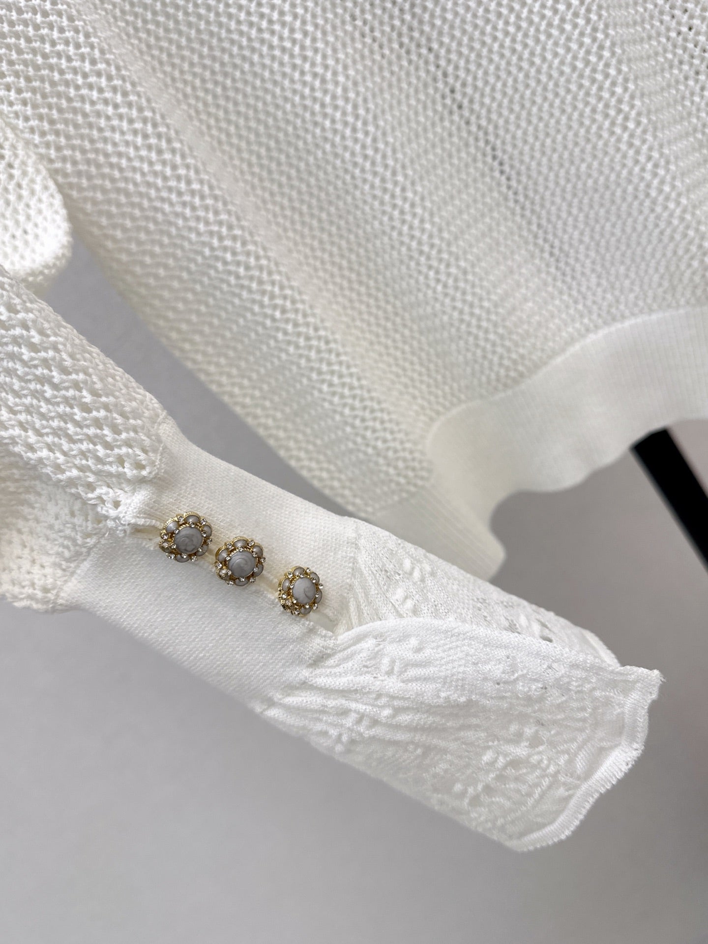chan 25ss knitted ruffle sweater