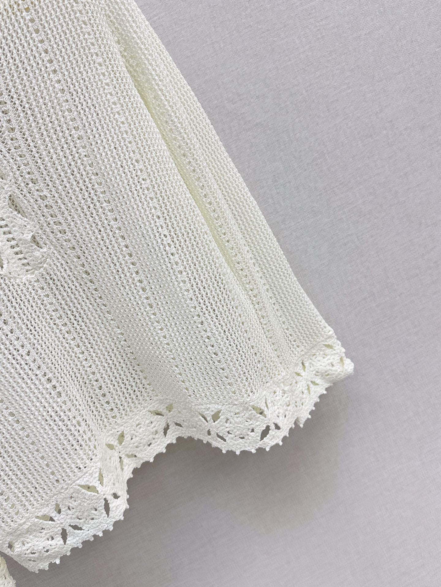 Celin 25ss hollow knitted shirt