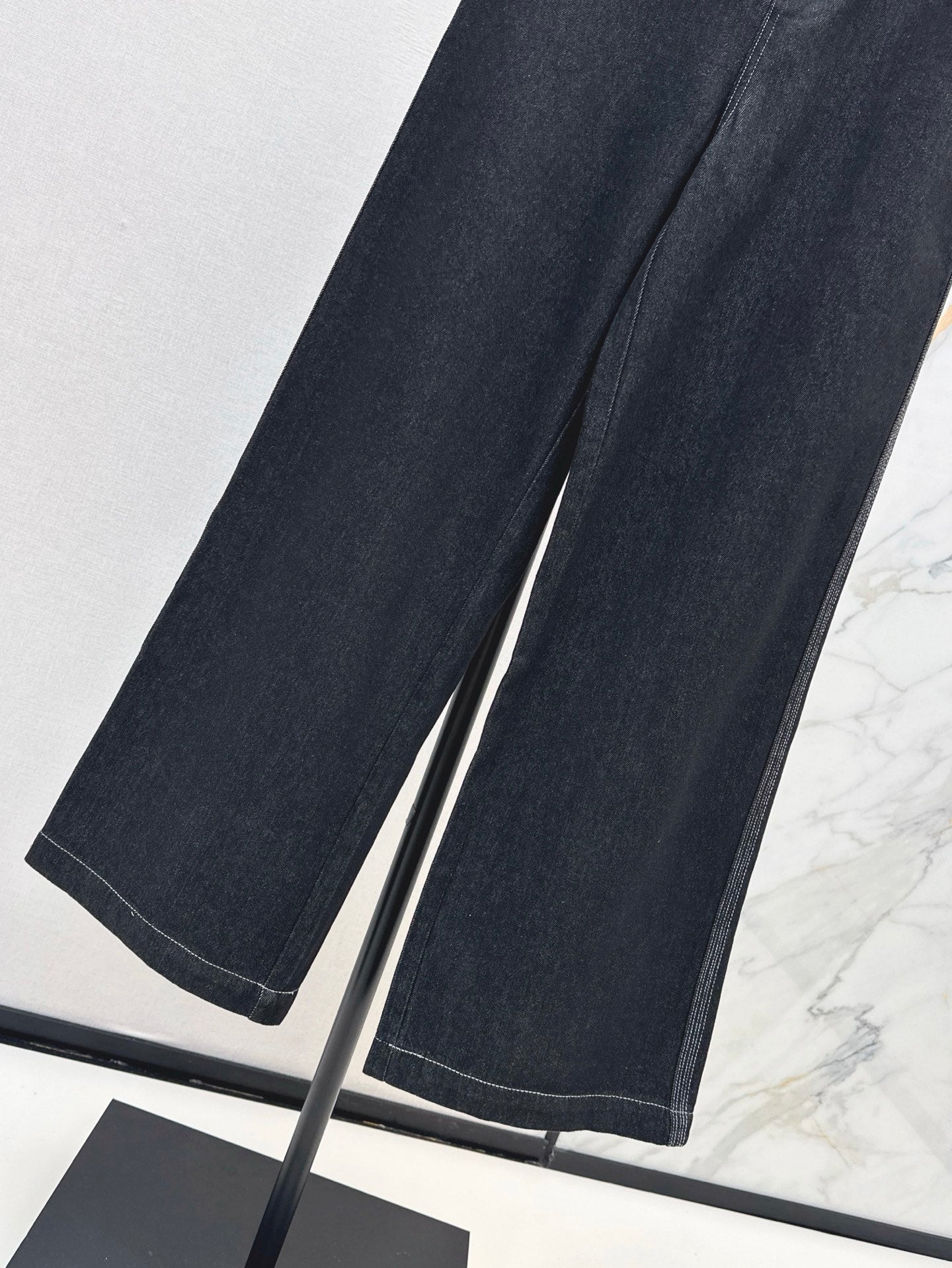 Loro pi 25ss embroidered jeans