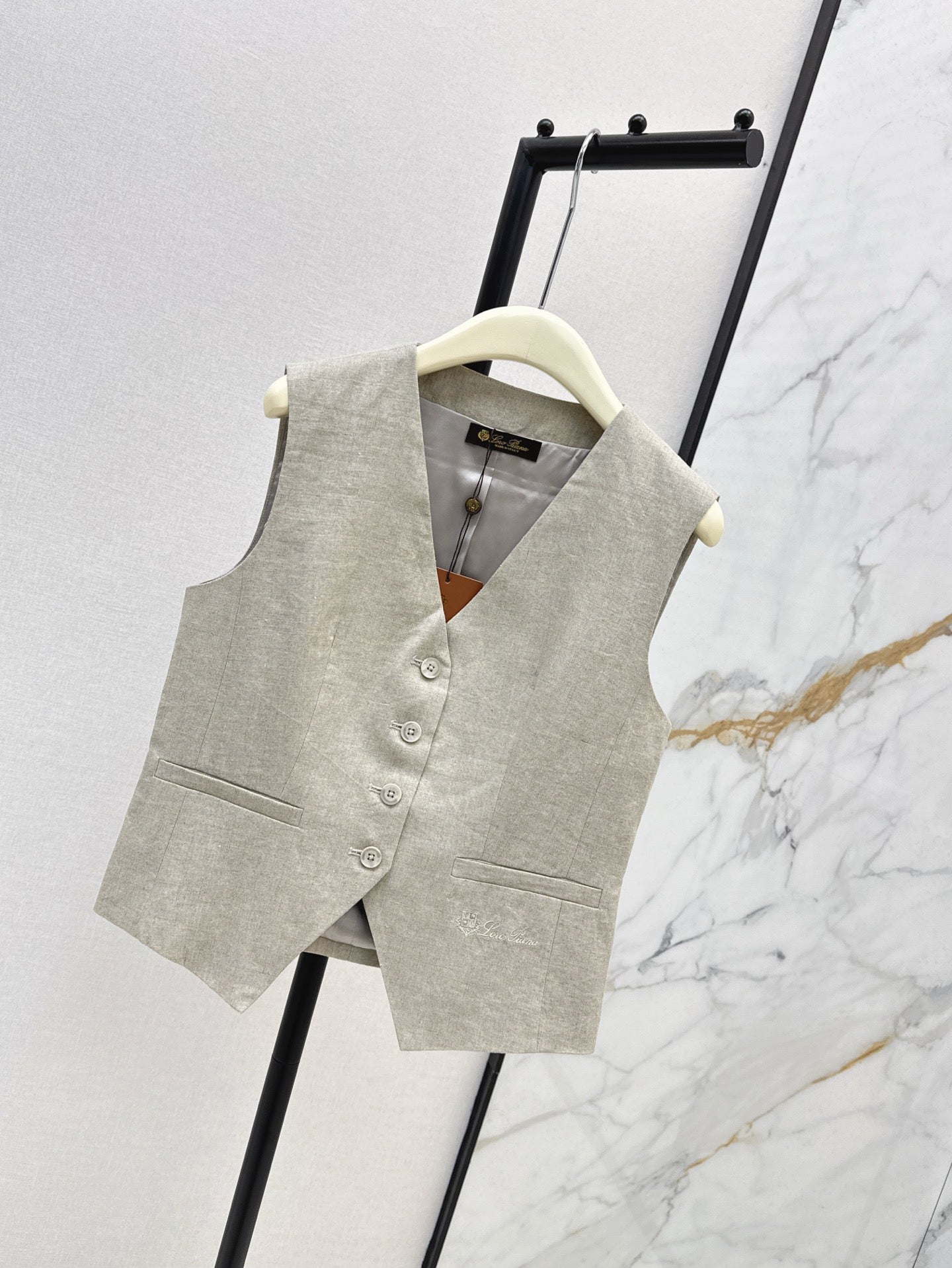 Loro 25ss linen vest