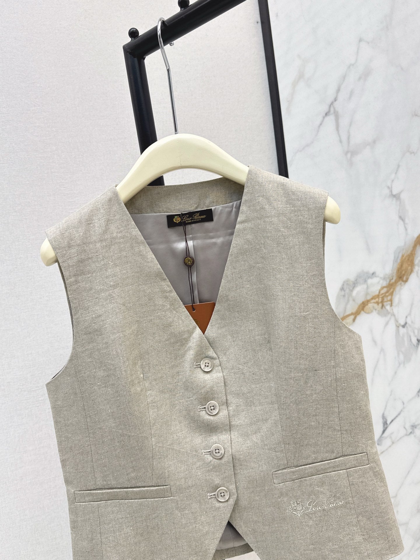 Loro 25ss linen vest