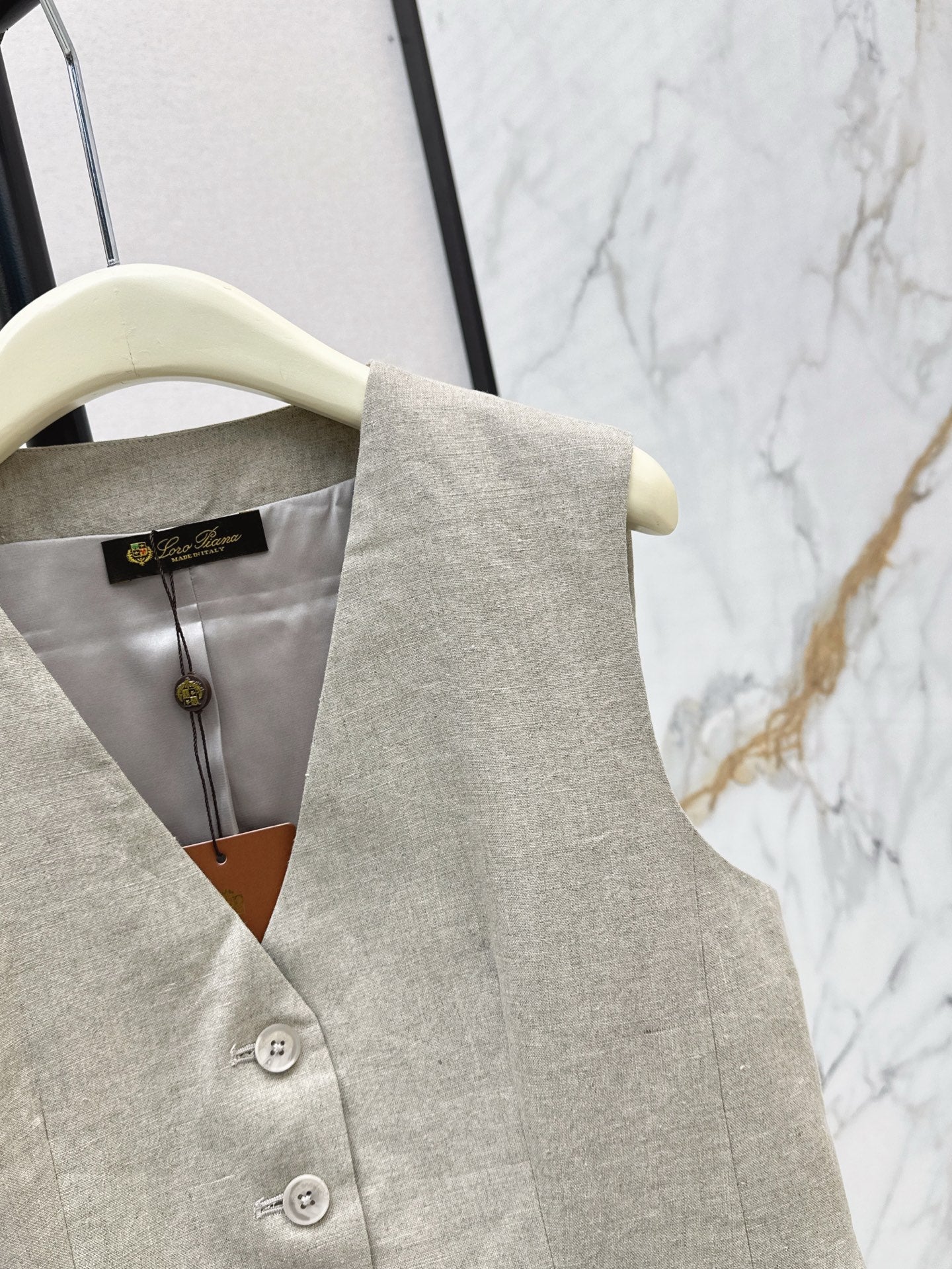 Loro 25ss linen vest